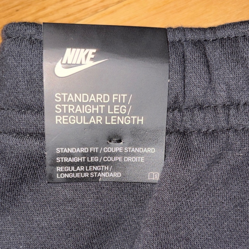 Nike Men's Black Jogger Sweatpants - Picture 2 of 4